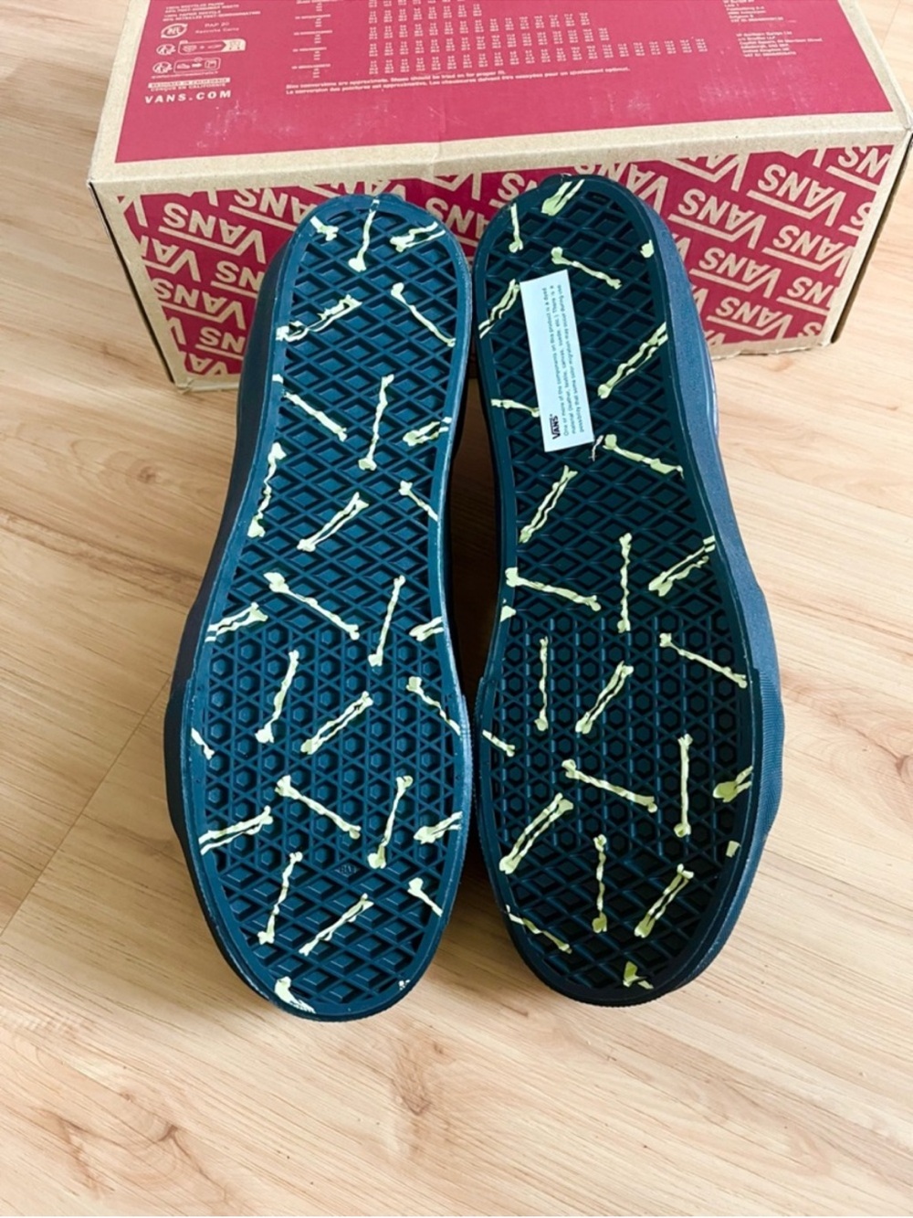 Vans SK8-Hi Midnight Shift Black Skull' Women 12.0 US Mens 10.5 US - Picture 12 of 13